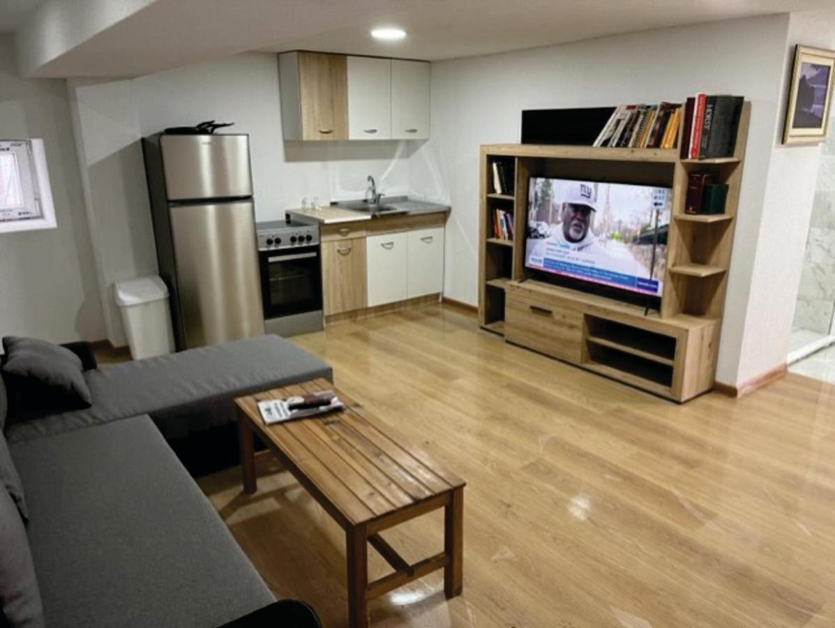 Demo'S Place Gusinje 外观 照片